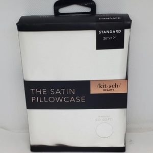 2 x NIB Kitsch Ivory Pillow Cases